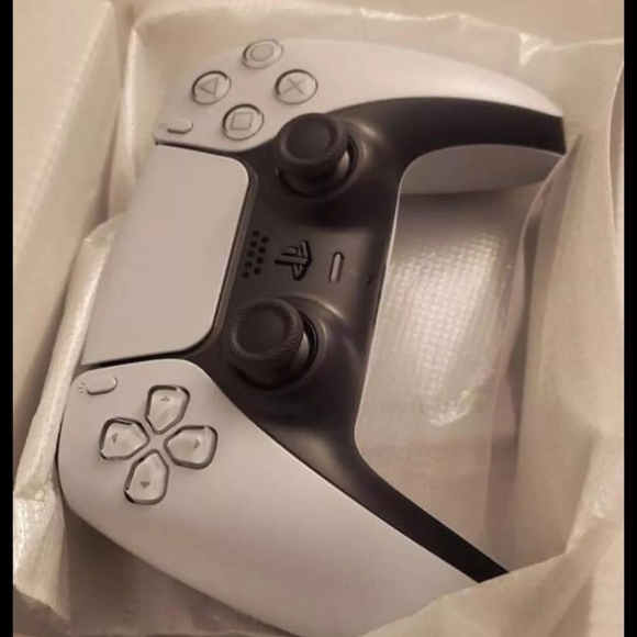 Ps5 - Picture 2 of 4